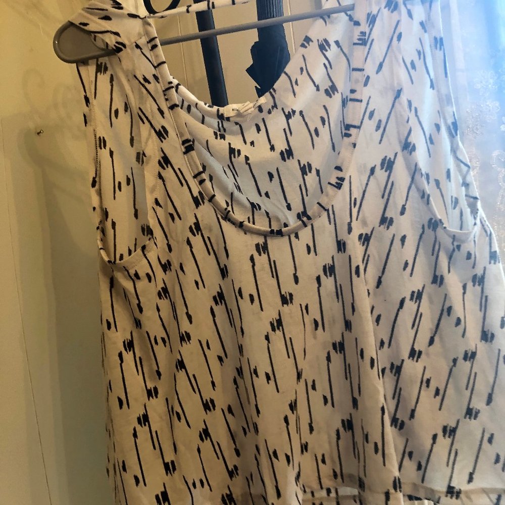Silence + Noise Cream Black Flowy Tank Sz S